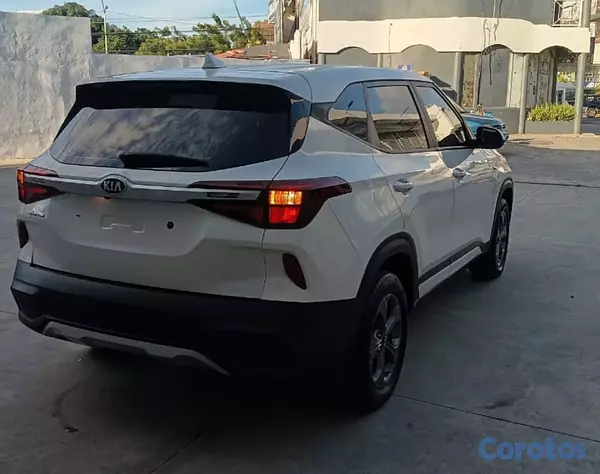 jeepetas y camionetas - KIA SELTOS 2022 BLANCO DIESEL 5
