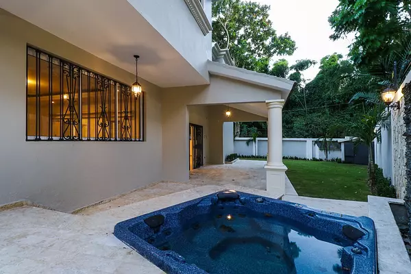 casas - Se vende casa en Arroyo Hondo 9