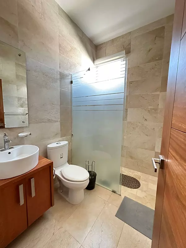 casas - Casa con Hermoso Patio, Las Carmelitas 9