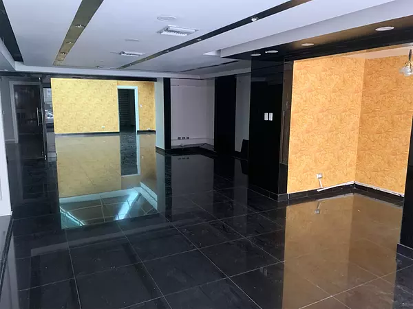 oficinas y locales comerciales - Local de oportunidad en Naco 6