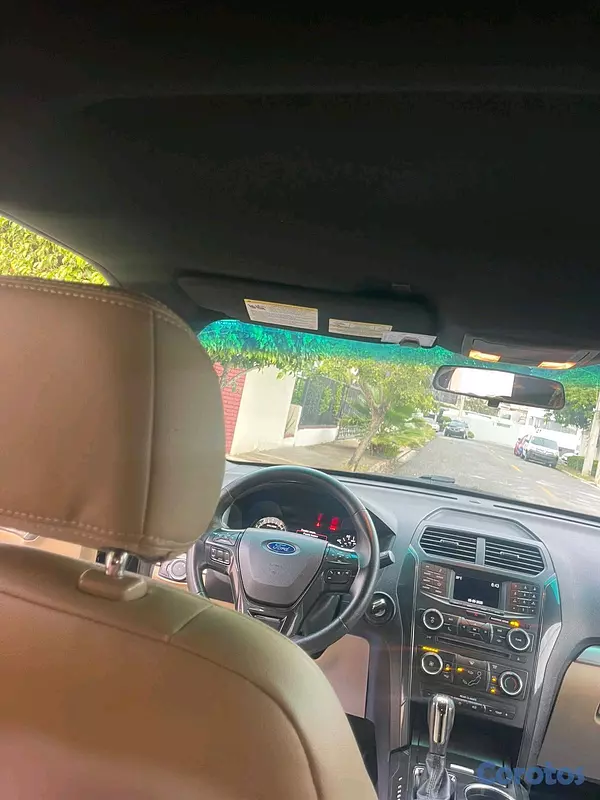 jeepetas y camionetas - Ford Explorer xlt 2016 10