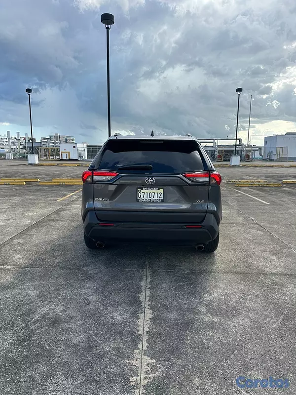 jeepetas y camionetas - Toyota rav4 XLE 2021 4