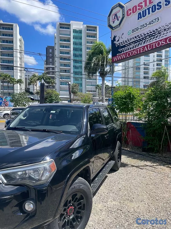 jeepetas y camionetas - Toyota 4Runner 2020 SR5 4x4 – Dominio total del camino 7