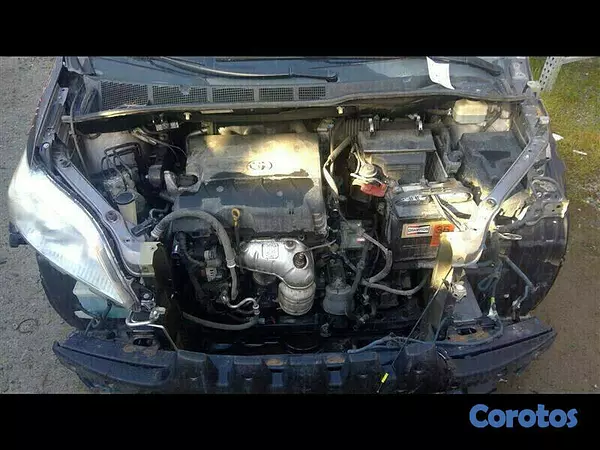 repuestos -  VENDO EL MOTOR PARA 2011 TOYOTA SIENNA XLE 3.L AWD  4