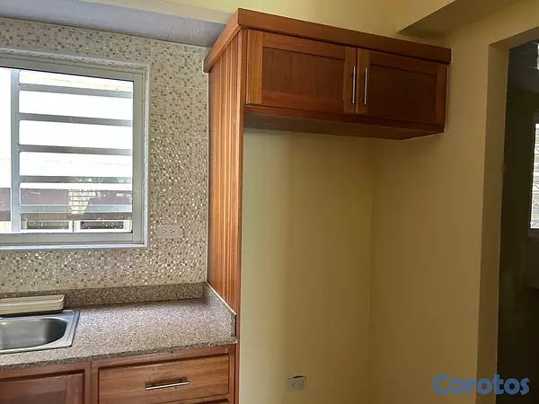 apartamentos - Alquiler Aparamento 2do Nivel, Res. Quintas de Parque. Jacobo Majluta. 6
