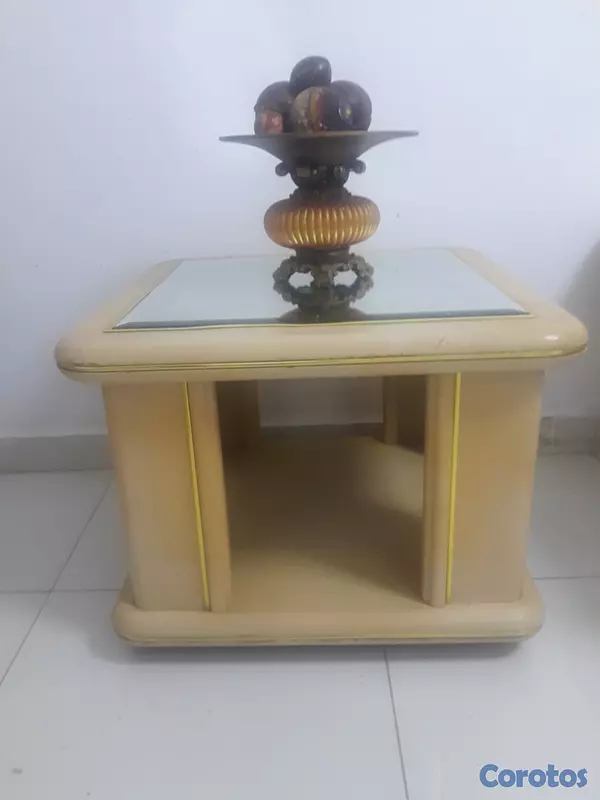 muebles y colchones - Vendo mesa de centro o lateral tope de cristal y c 2