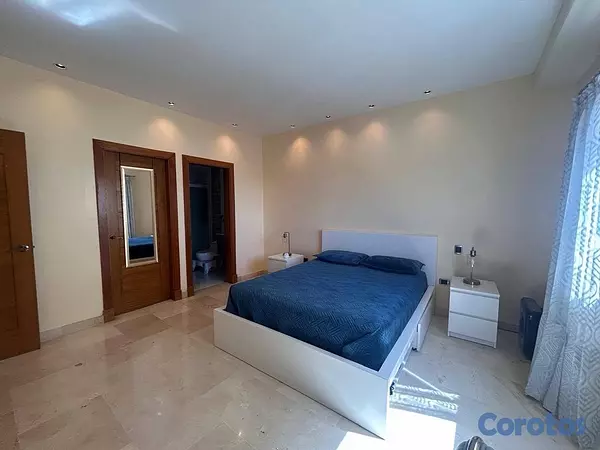 apartamentos - vendo la Esperilla piso 16 dos habitaciones 2.5 baños dos parqueos balcón serví 12