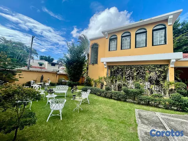 casas - Casa en Viejo Arroyo Hondo Gran patio  3