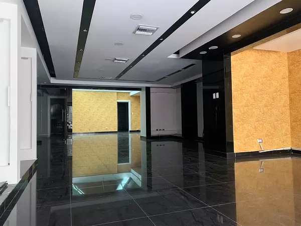 oficinas y locales comerciales - Local de oportunidad en Naco 3