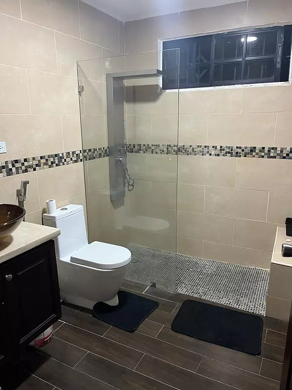 casas - Se Vende casa con  Seguridad en Puerta de Hierro 9