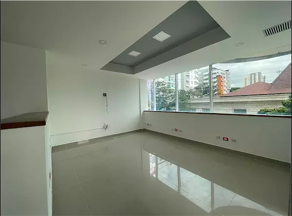 oficinas y locales comerciales - Local en torre corporativa 6