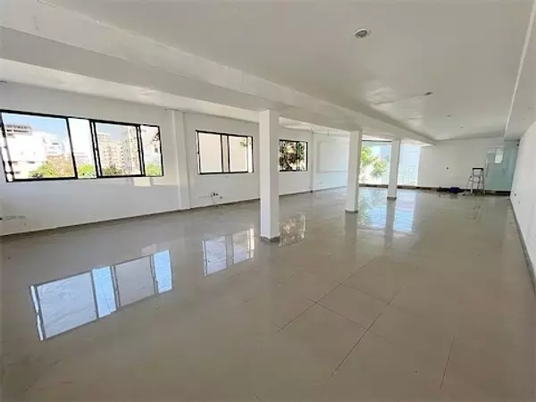 oficinas y locales comerciales - Local en piantini 4