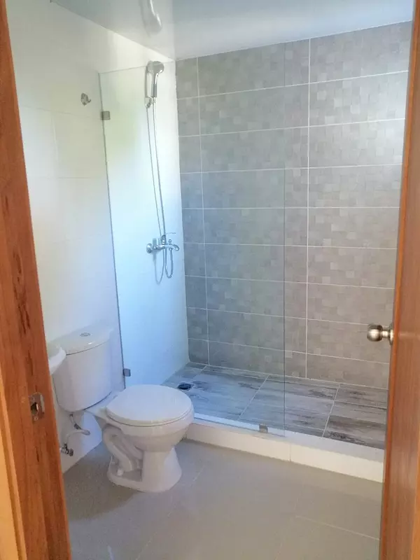 apartamentos - Se Vende Apartamento von Piscina en Llanos de Gurabo 9