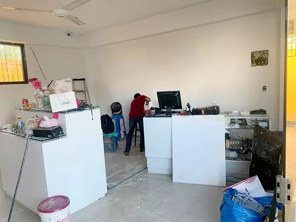 oficinas y locales comerciales - Local en primer nivel prados 2