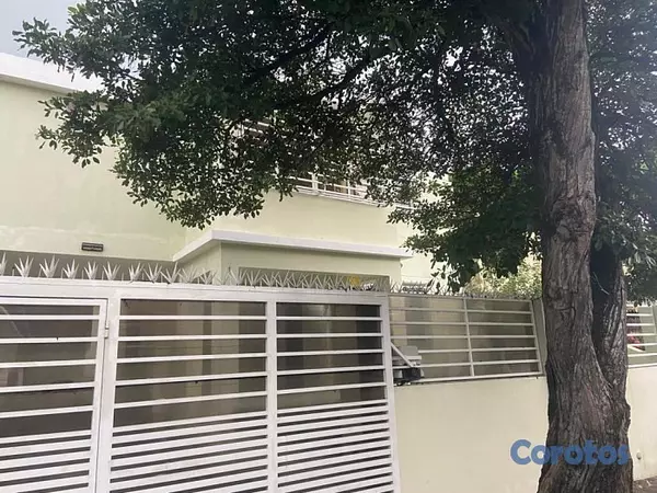 casas - Casa en Alquiler uso Recidencial en Avenida Independencia.  5