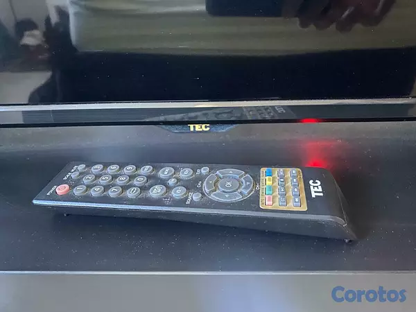 tv - 32" TV TEC ! Remote Control ! HDMI ! Pantalla Rota 4