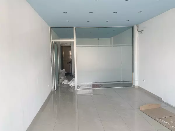 oficinas y locales comerciales - Local comercial en los prados  2