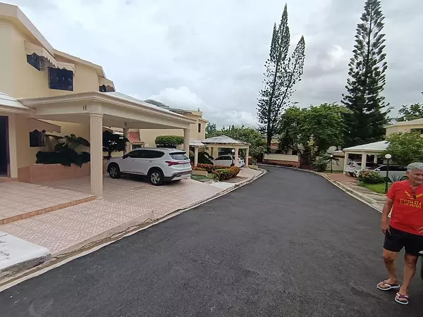 casas - Casa en Venta, Altos De Arroyo Hondo RD$16,000,000 7
