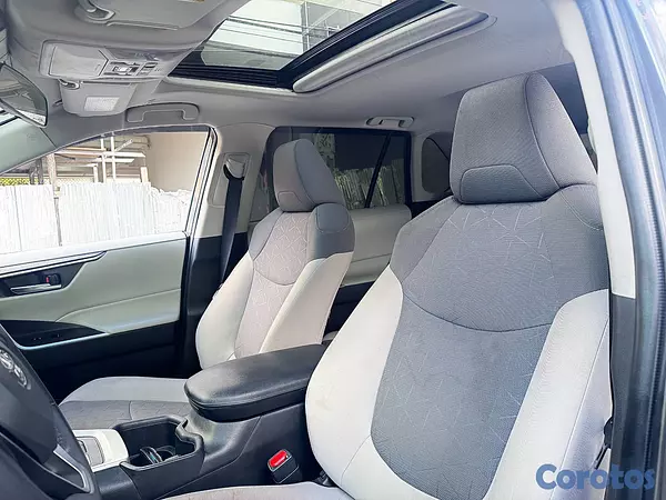jeepetas y camionetas - Toyota RAV4 XLE 2023 10