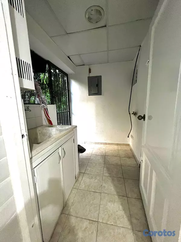 apartamentos - Amplio apartamento en Alquiler en exclusivo sector de Evaristo Morales 📍
 9