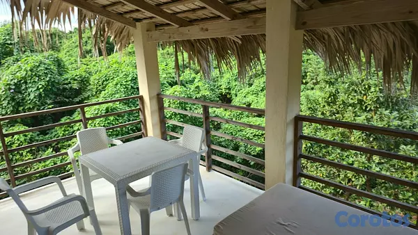casas vacacionales y villas - Villa con vistas al mar y jardín en venta 6