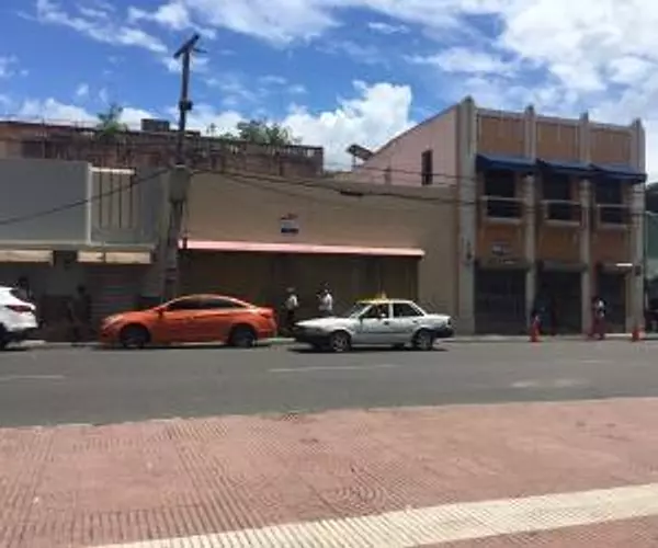 oficinas y locales comerciales - Local Comercial en Venta en ZONA COLONIAL 5