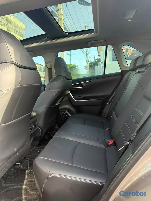 jeepetas y camionetas - Toyota Rav4 XLE 2024 2