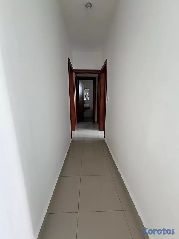 apartamentos - vendo gala primer nivel tres habitaciones 2.5 baños parqueo balcón servicio  8