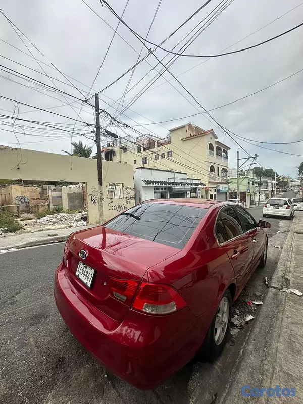 carros - se vende Kia Lotze imteresados escribir  3