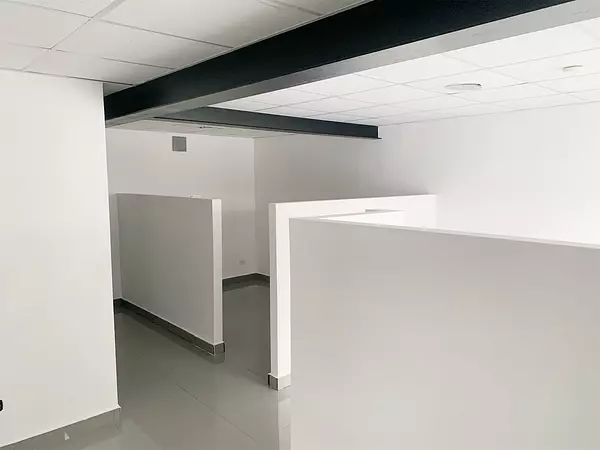 oficinas y locales comerciales - Oficina corporativa en los prados  6