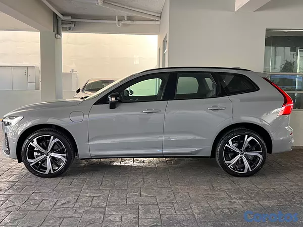 jeepetas y camionetas - Volvo XC60 T8 Ultimate Recharge 2026 4