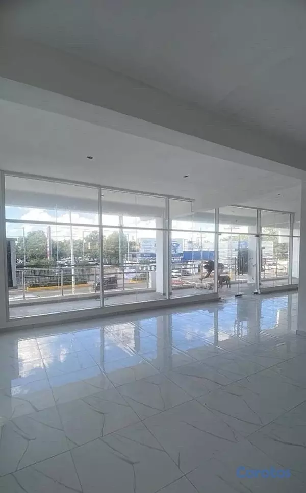 oficinas y locales comerciales - rento local comercial en la San Vicente  2