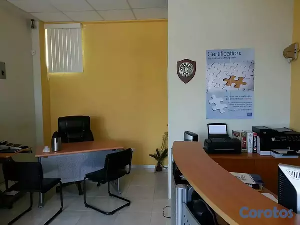 oficinas y locales comerciales - Se Renta Locales en Plaza Comercial, Buena Vista 6