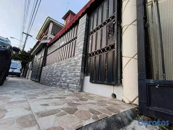 casas - Vendo Casa en Santo Domingo a 5 minutos de Carrefour  10