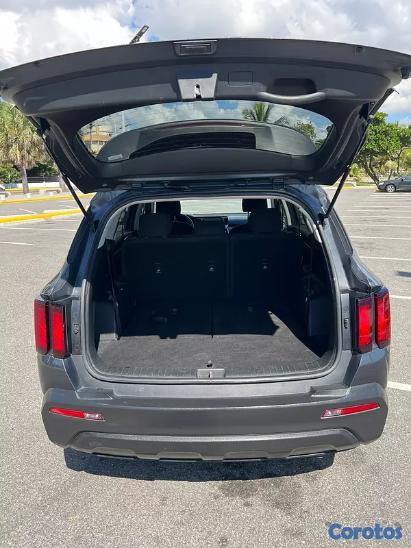 jeepetas y camionetas - Kia Sorento LX 2021 – 3 Filas • Recién Importada • 8