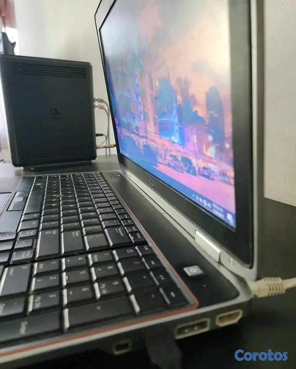 computadoras y laptops - Laptop Dell latitude E6520 3