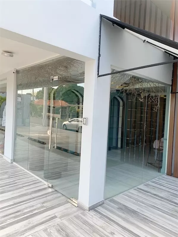 oficinas y locales comerciales - Local en los prados 3