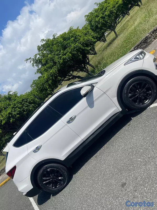 jeepetas y camionetas - Hyundai Santa Fe 2016 CRDI TURBO DIESEL 10