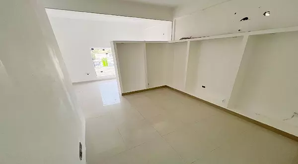 oficinas y locales comerciales - alquiler local céntrico en el Millon 7