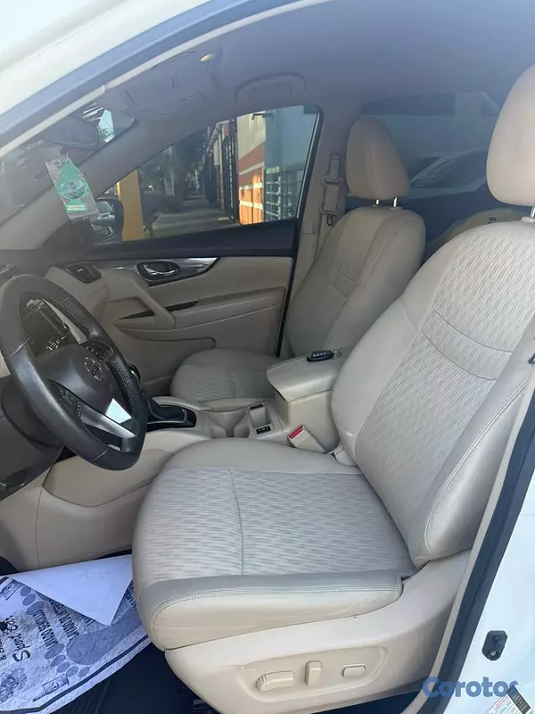 jeepetas y camionetas - Nissan Rogue SV 2019  7
