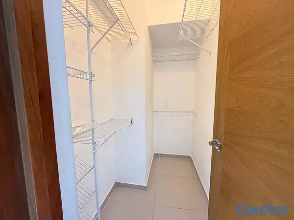 apartamentos - vendo Evaristo Morales dos habitacion2.5 baños dos parque balcón servicio  10