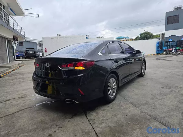 carros - HYUNDAI SONATA NEW RISE 2018 NEGRO GASOLINA 18
