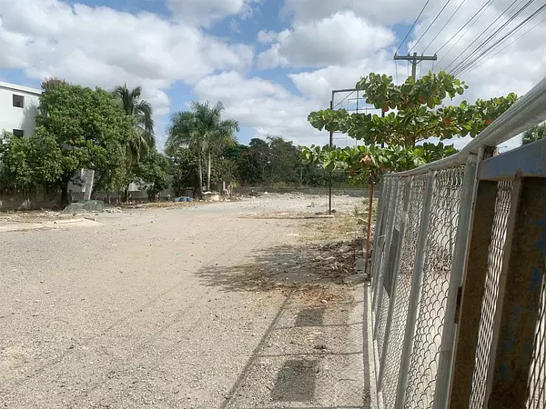 solares y terrenos - Solar comercial 3