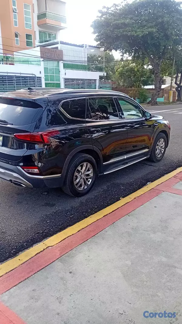 jeepetas y camionetas - Hyundai 2020 buenas condiciones 4