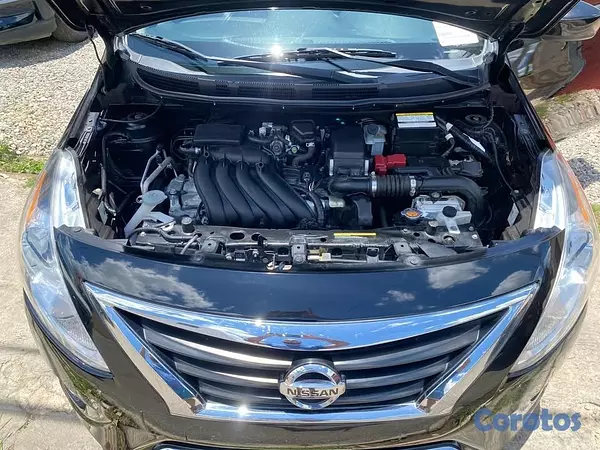 carros - Nissan Versa 2017 6