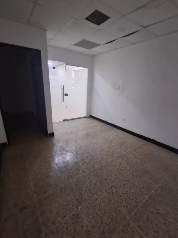 oficinas y locales comerciales - Amplio local para oficinas en Miraflores  3