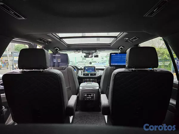 otros vehiculos - CHEVROLET TAHOE HIGHCOUNTRY 2023 NEGRO GASOLINA 11