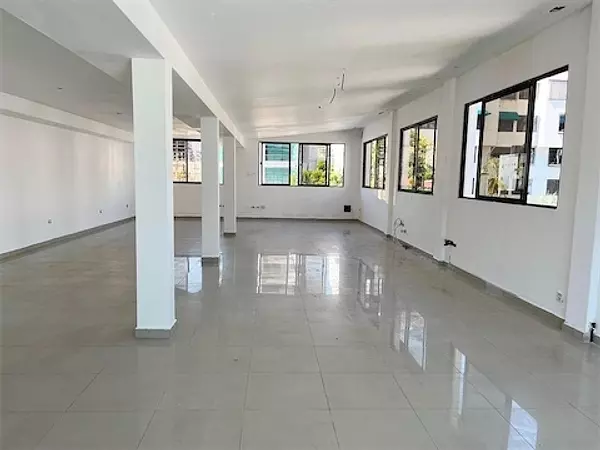 oficinas y locales comerciales - Local en piantini 6