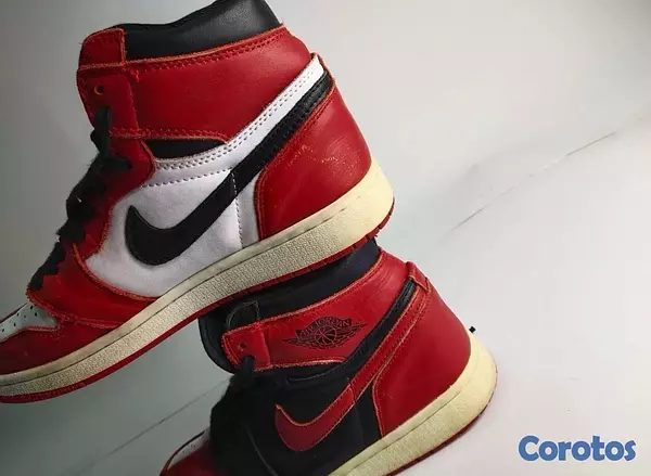 zapatos para hombre - Nike Air Jordan 1 Retro Homage to Home Men's Size 8  4