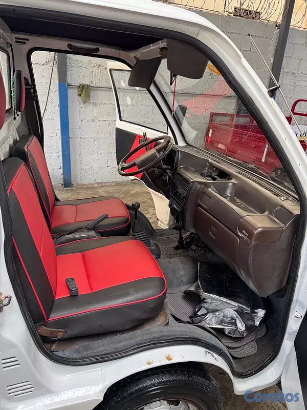 jeepetas y camionetas - se vende  Hijet 300,000 negociable  2